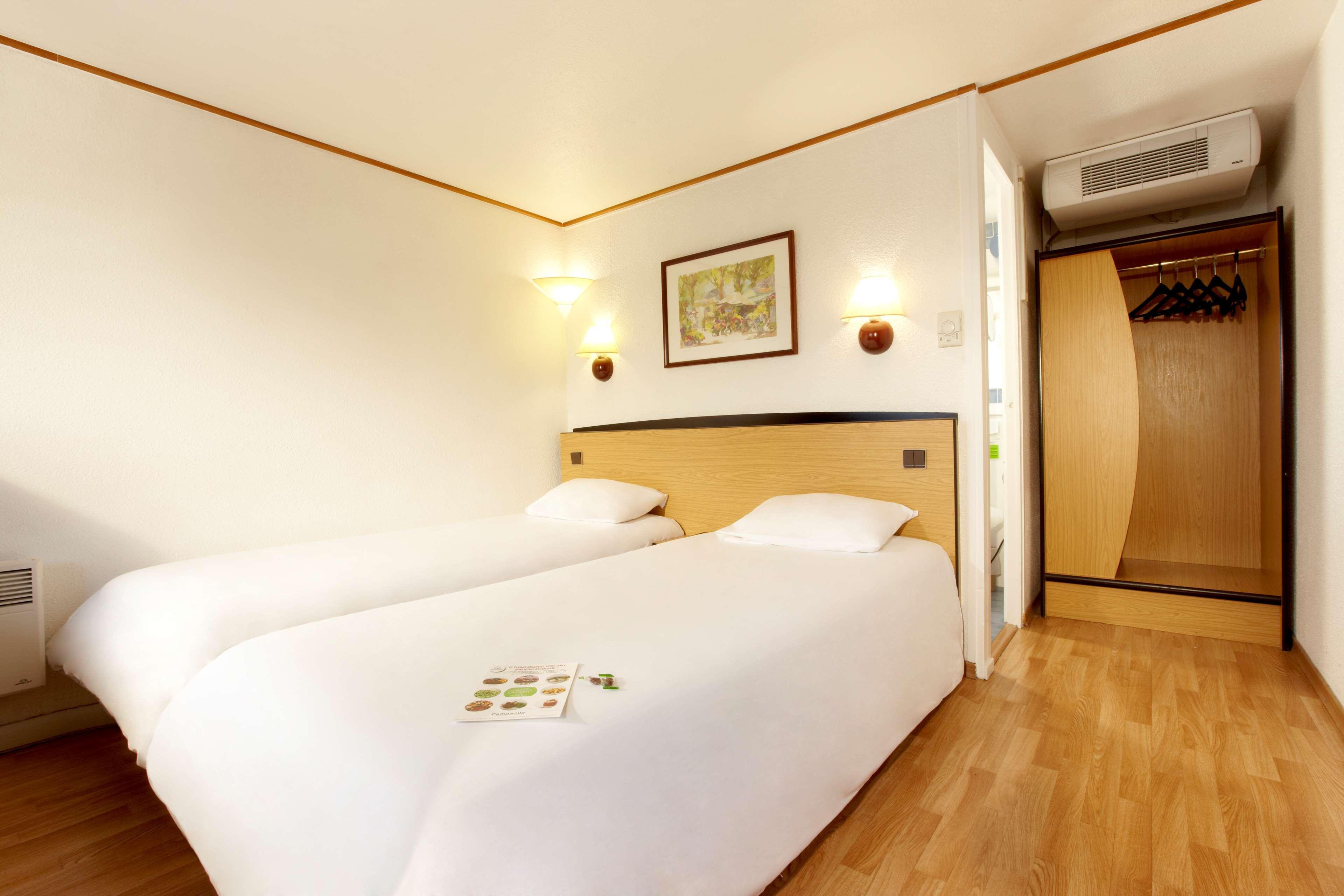 Hotel De La Briere Trignac Eksteriør billede